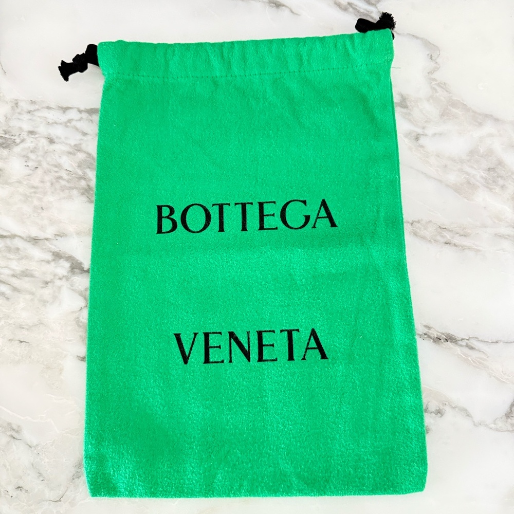 Authenticβ Bottega Venetia Green With Black Logo Handbag Dust Cover 8x11.5"